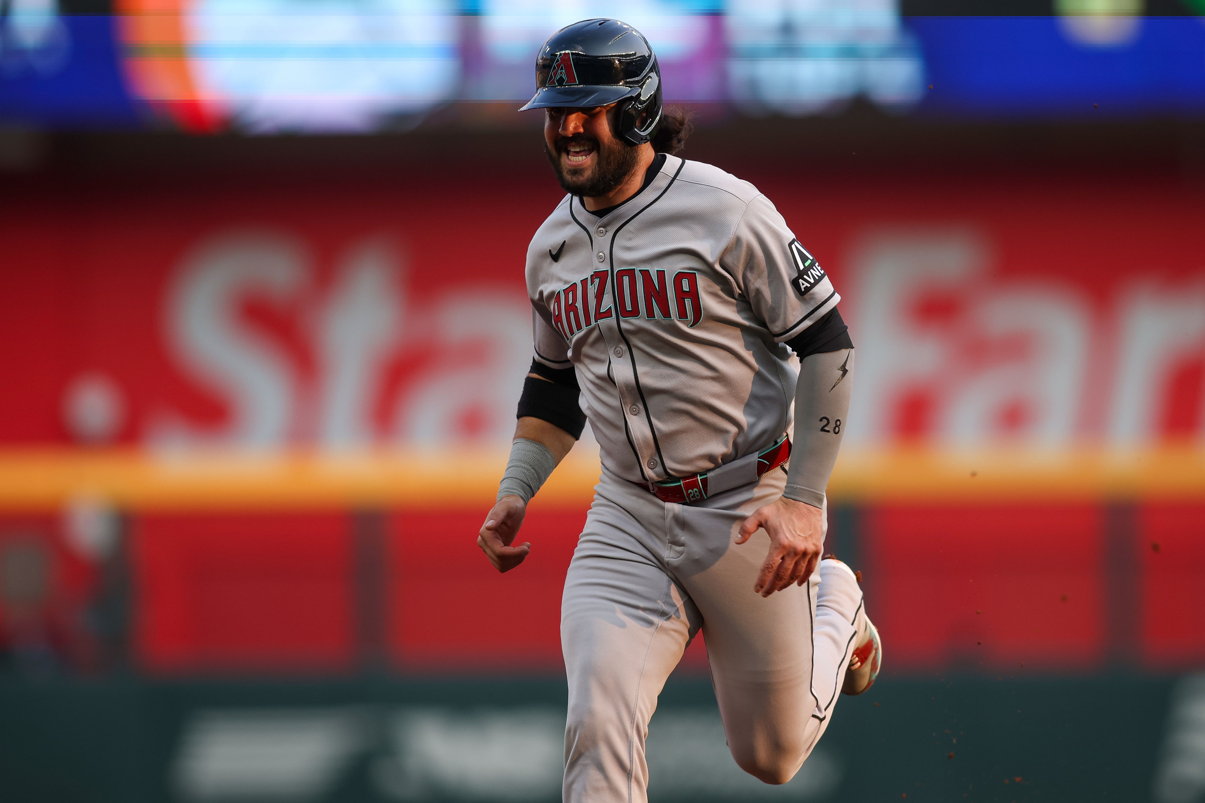 A moonshot could be brewing from Eugenio Suarez today - Source: Imagn